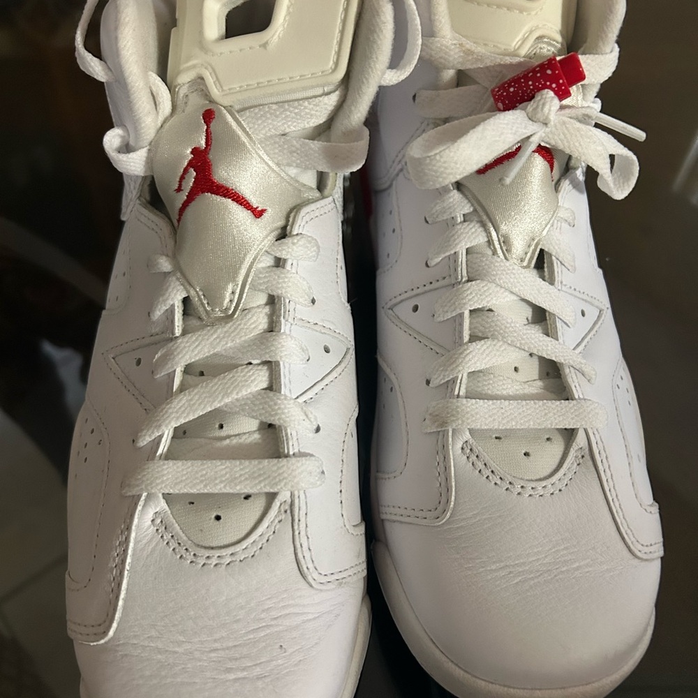 Nike Air Jordan Retro 6 Alternate/ Youth Sneakers in White and Red